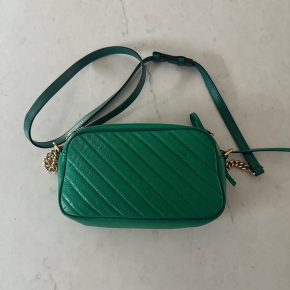 Authentic Gucci Marmont GG Green Gold Camera Bag Small - Picture 2 of 6